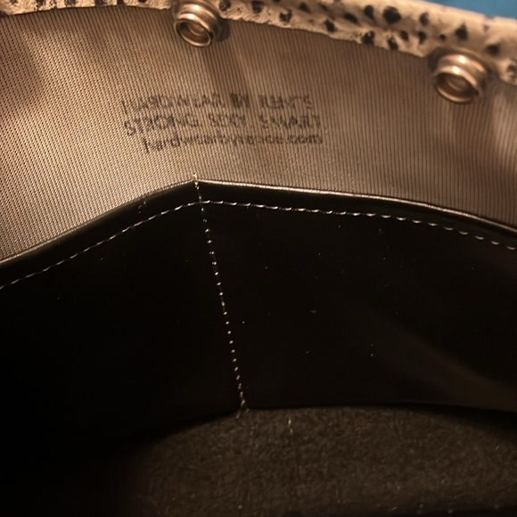 Hard wear by Renee STONG SEXY SMART tote handbag - Picture 5 of 5
